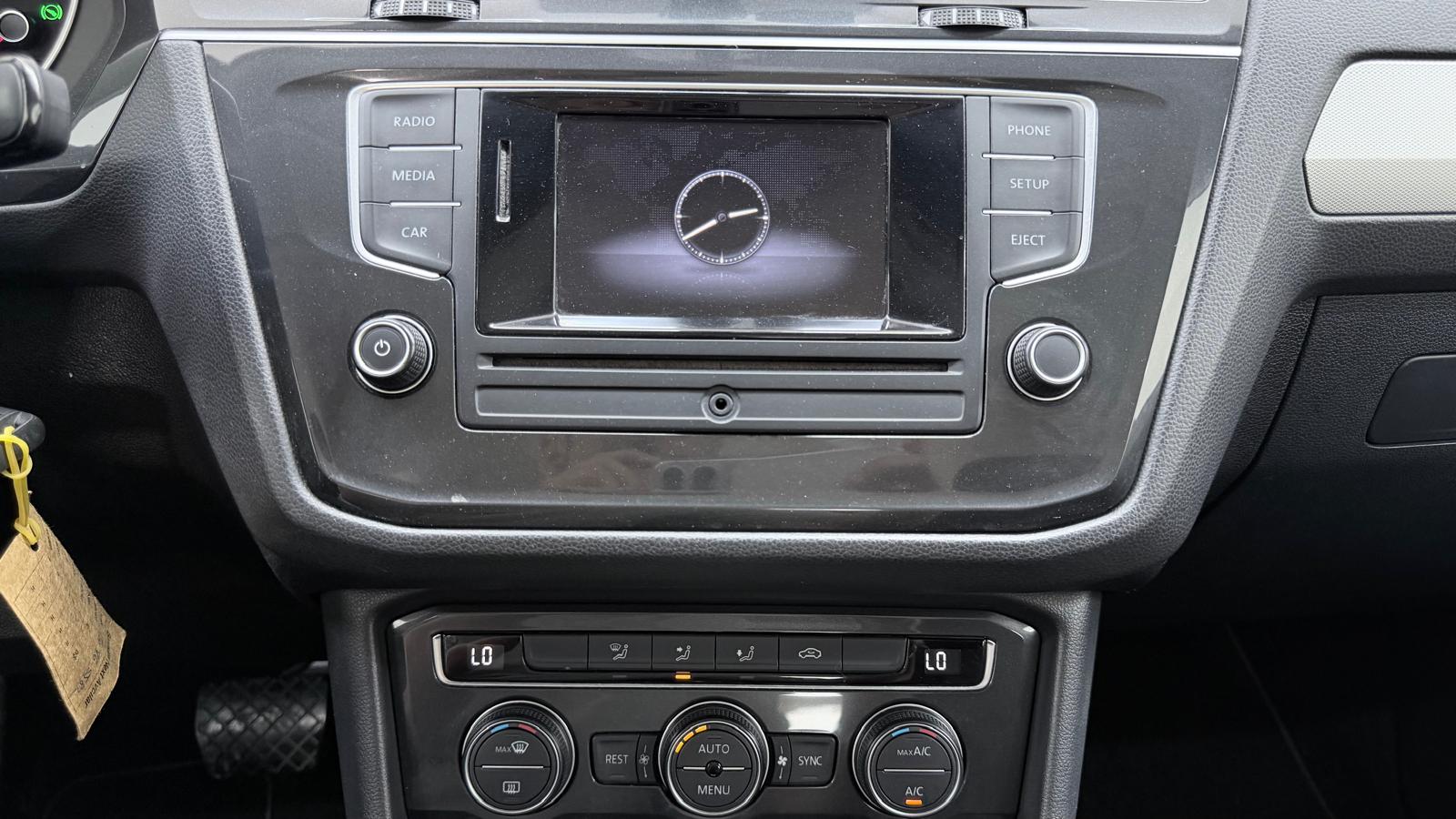 VOLKSWAGEN TIGUAN 19